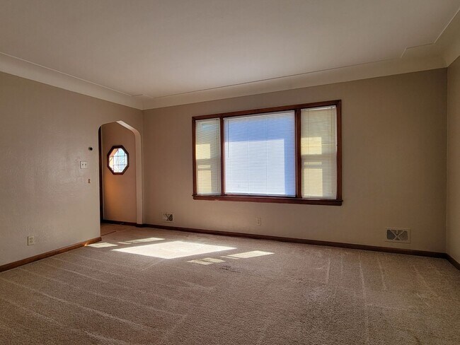 Building Photo - 3721 Watson Ave