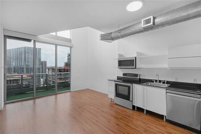 Foto del edificio - 690 SW 1st Ct