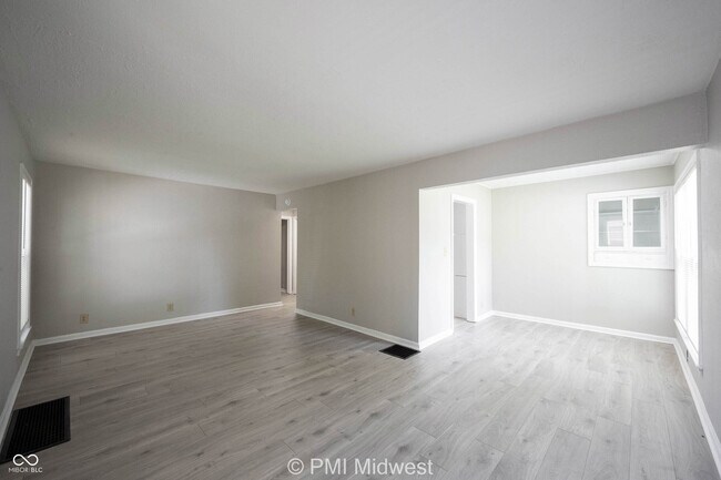Foto del edificio - 4615 Caroline Ave