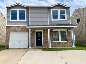 Building Photo - 126 Sedgewick Dr