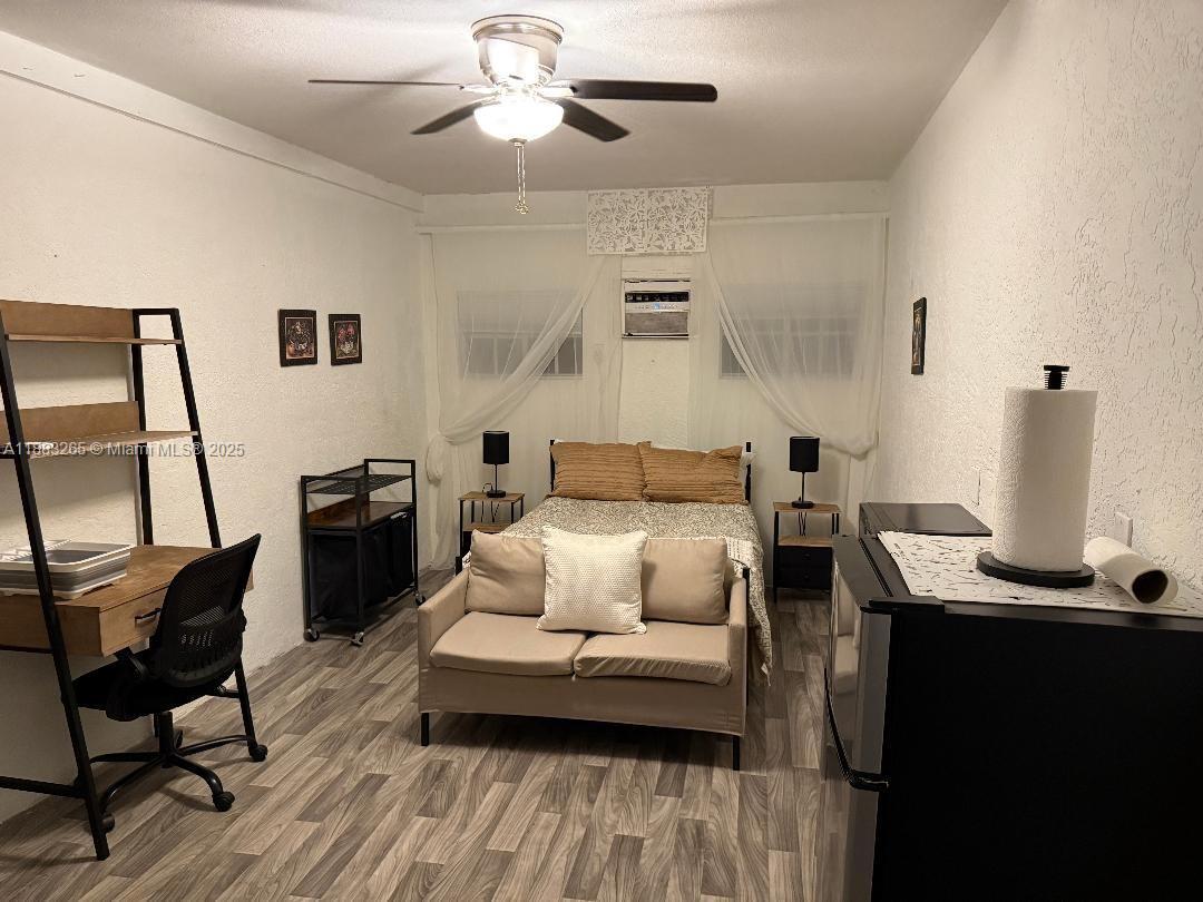 Foto principal - 2624 NE 14th St