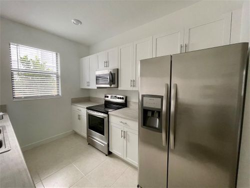 Foto del edificio - 521 SW 19th St