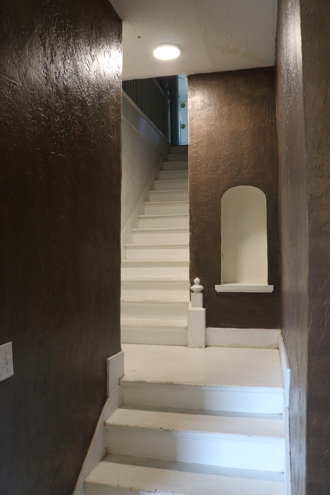 Building Photo - 1417 S West Temple