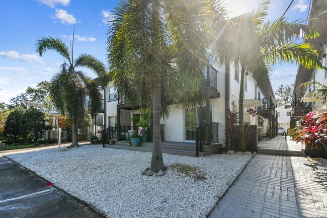 Building Photo - Northbay Villas