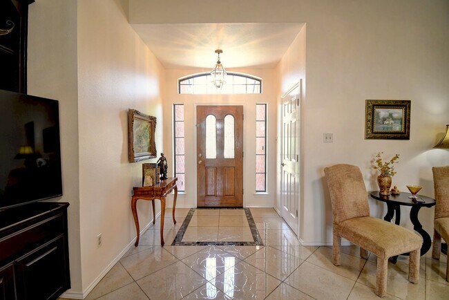 Foto del edificio - 719 Oak Hollow Dr