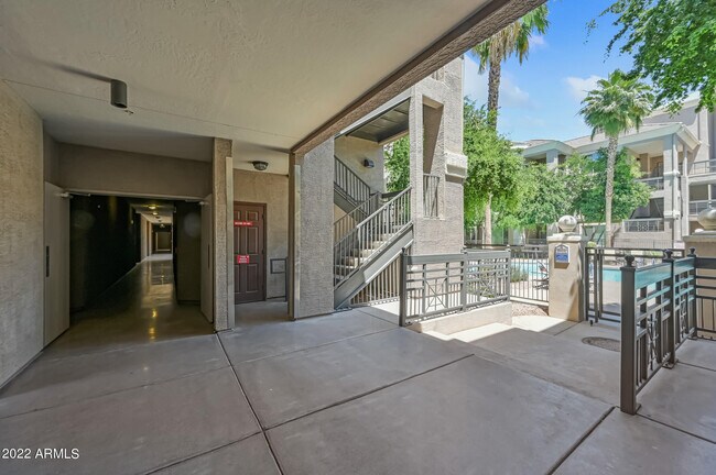 Foto del edificio - 435 Rio Salado Pkwy