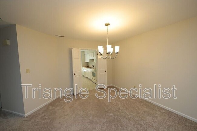 Foto del edificio - 112 Mossbark Ln