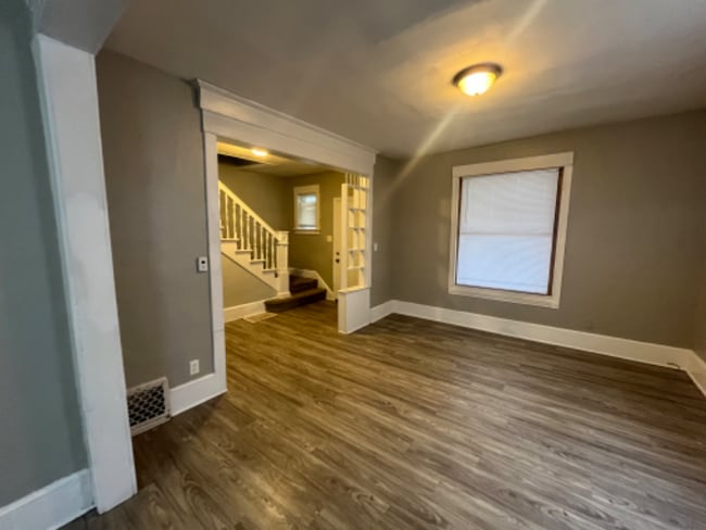 Building Photo - 1625 37th St