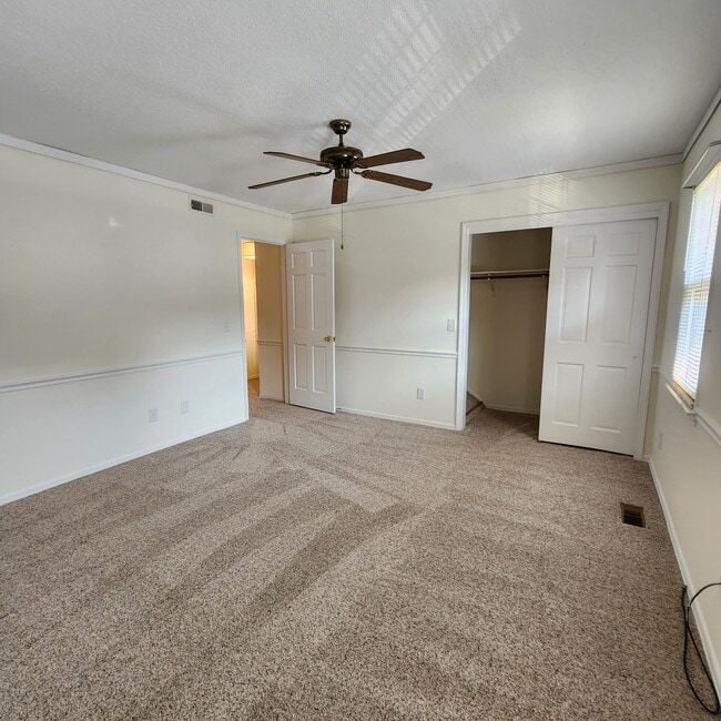 Building Photo - 2301 Flagstone Ct