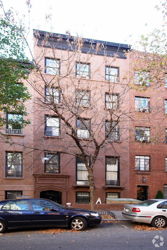 Foto del edificio - 121 Henry St