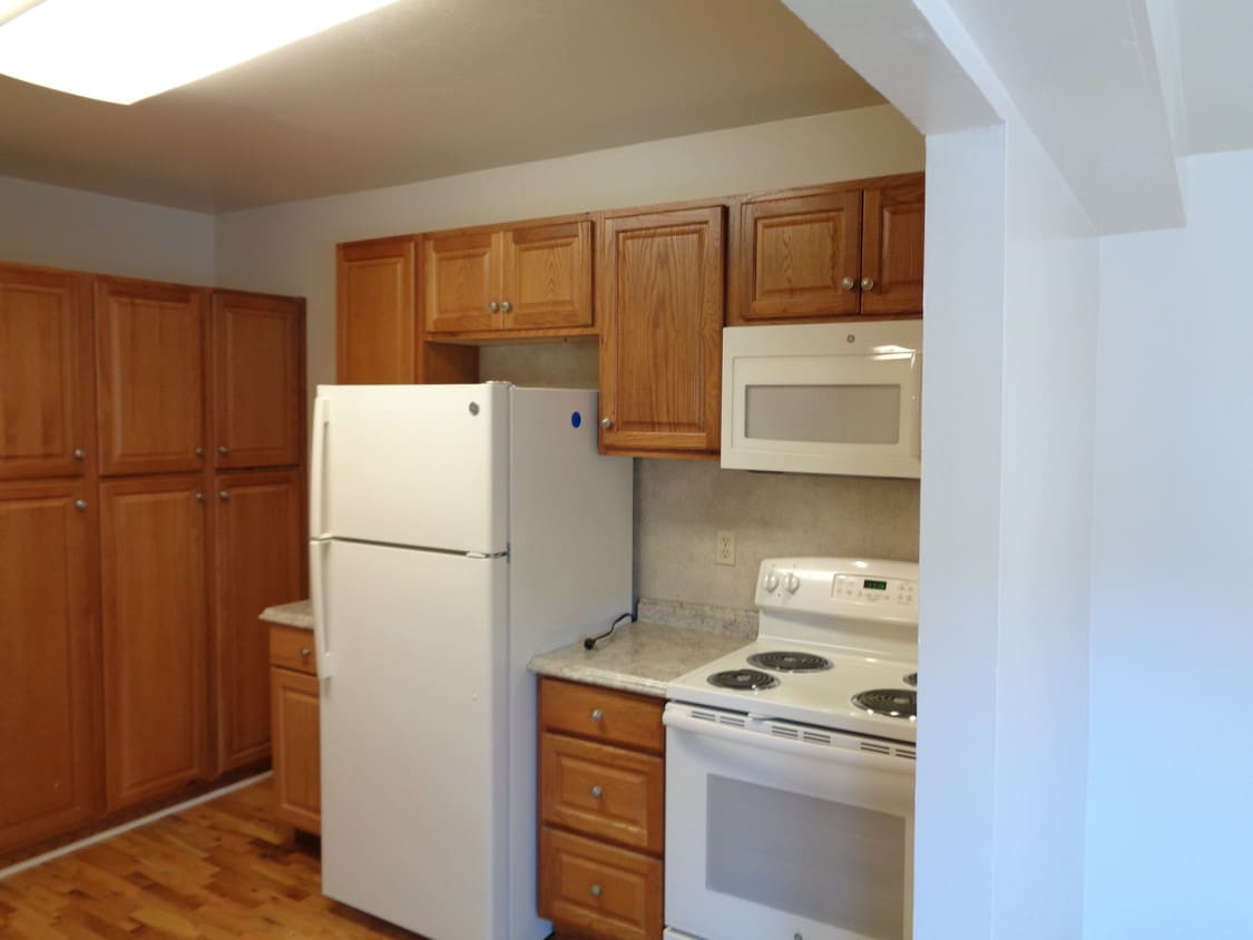 Primary Photo - 698 Lindley St