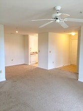 Building Photo - 33 Hamiltons Harbor Dr