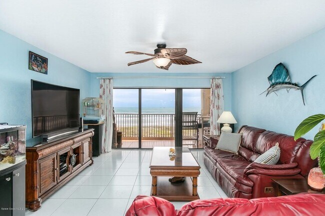 Living - 1305 S Atlantic Ave