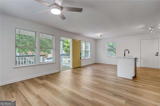 Foto del edificio - 996 Washington St SW