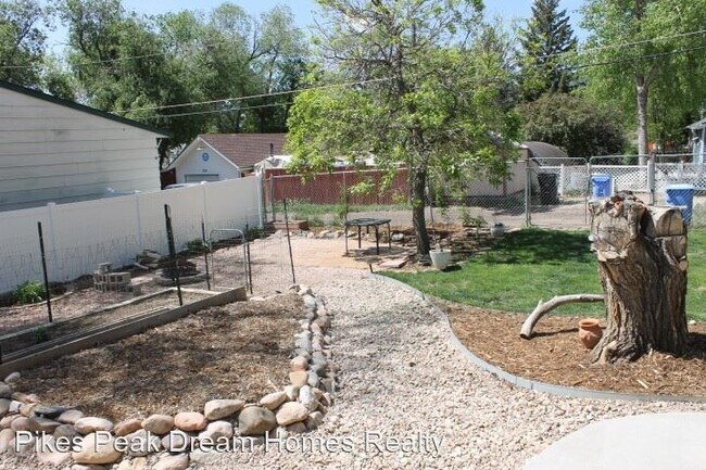 Building Photo - 2 br, 1 bath House - 2423 West St Vrain St...