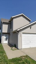 Building Photo - 10630 N Locust Ct