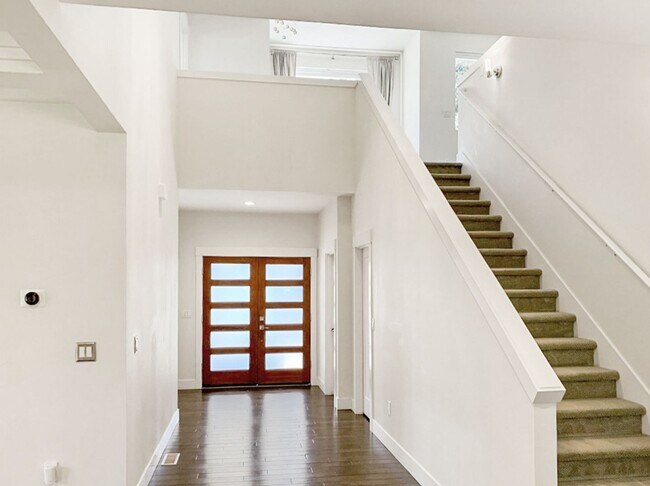 Foto del edificio - 4Bd/2.5Ba Renton Home