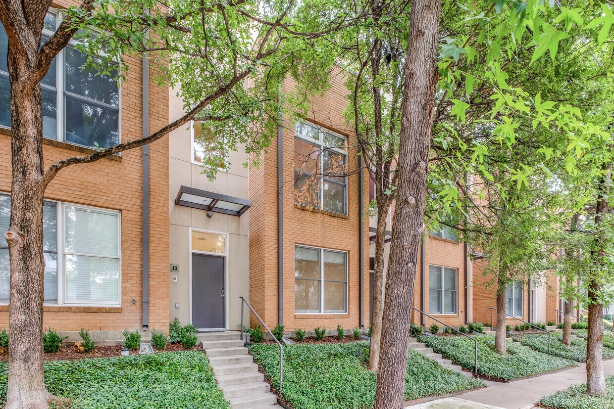 Foto principal - 4310 Buena Vista St
