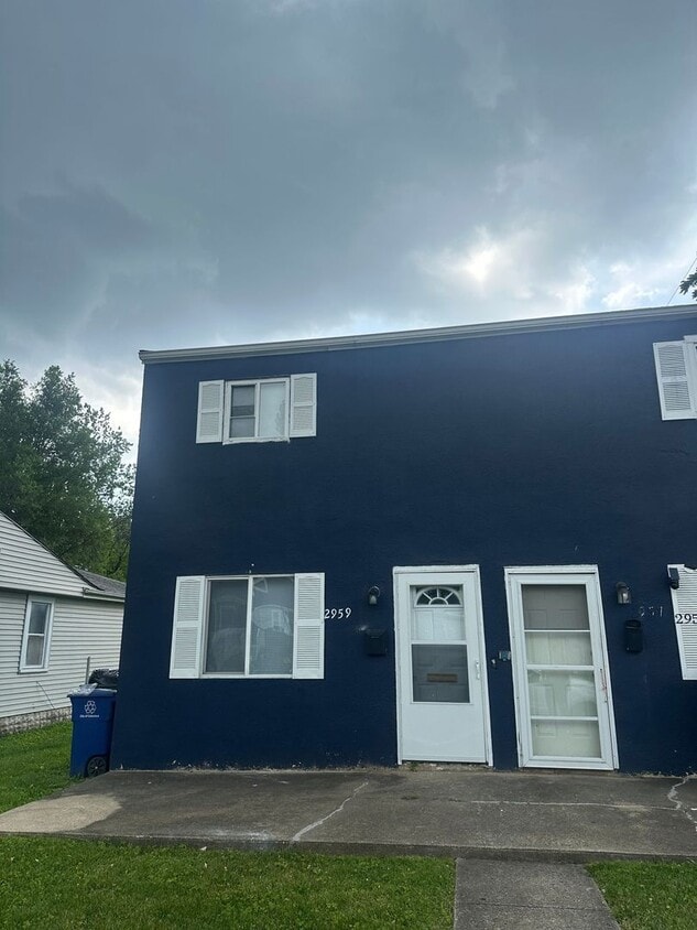 Primary Photo - 2957-2959-2959 E 11th Ave