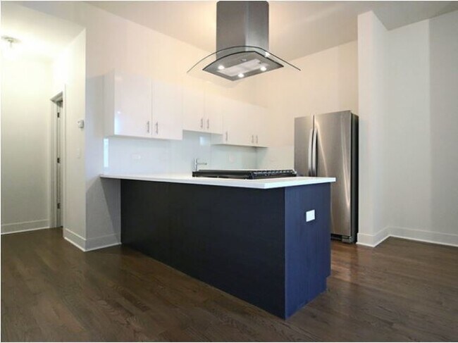 Foto del edificio - 1418 W Addison St