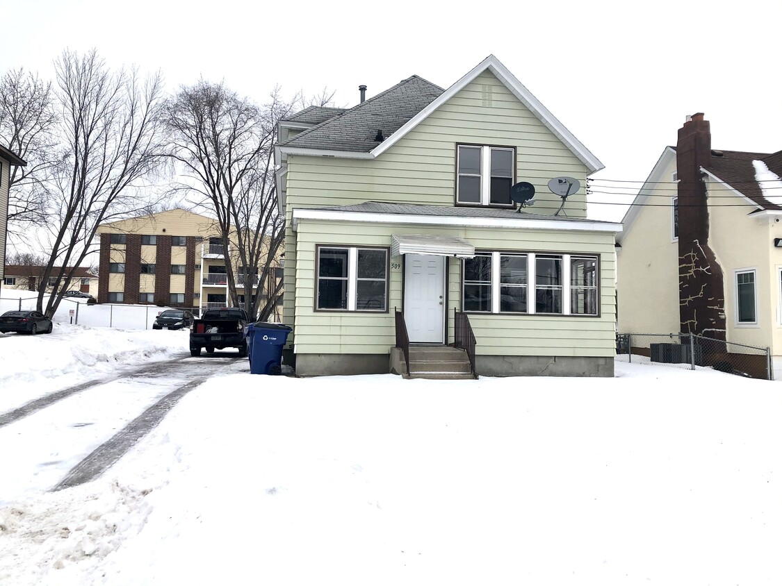 Foto principal - 509 13th St S