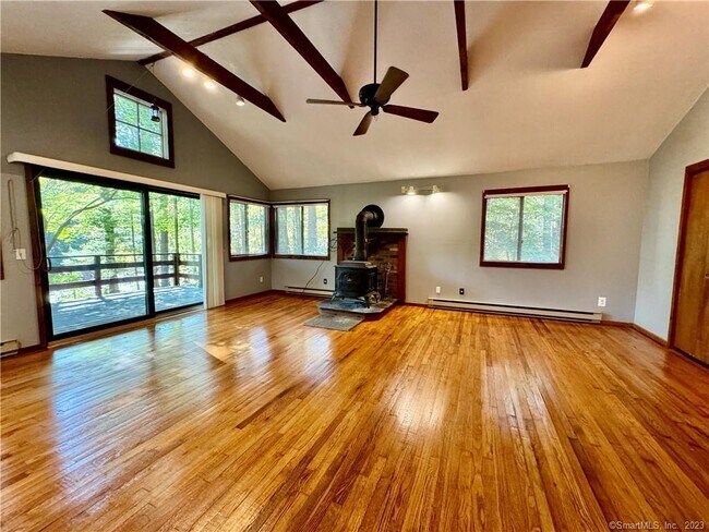 Building Photo - 32 Beeholm Rd