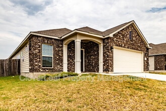 Building Photo - 720 Red Barn Bnd