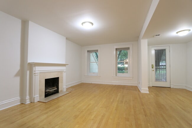 Building Photo - 1260 W Lexington St
