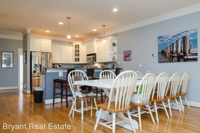 Foto del edificio - 4 br, 3.5 bath House - 202 North Fort Fish...