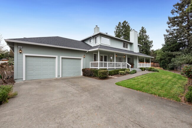 Building Photo - 410 Tee Dr