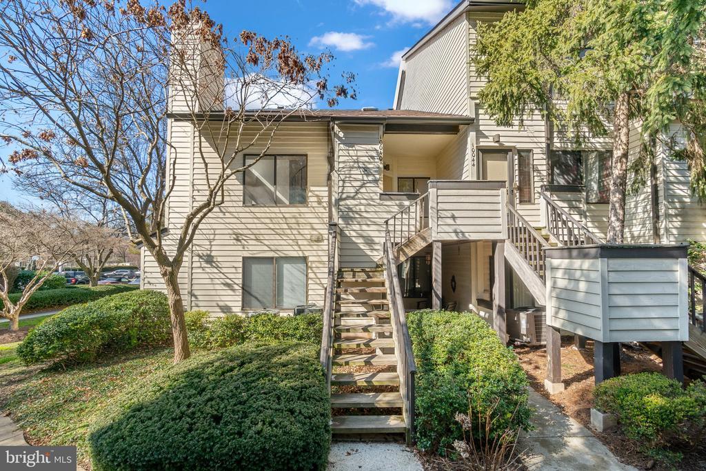 Primary Photo - 10040 Hellingly Pl