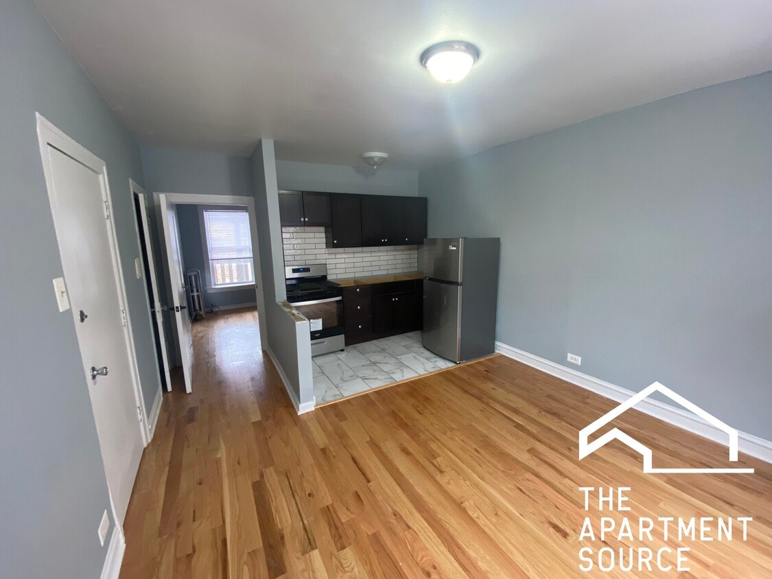 Foto principal - 5662 N Ridge Ave