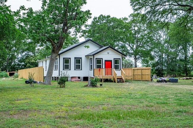 Building Photo - 689 Wilderness Trail
