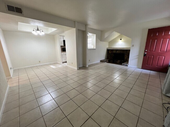 Foto del edificio - ground floor 1 bedroom condo!