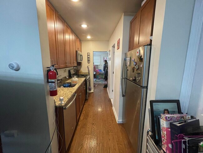 Building Photo - 6039 Palisade Ave