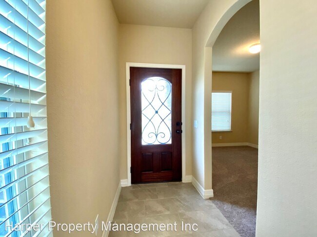 Building Photo - 4 br, 2.5 bath House - 525 Saddle Burrow