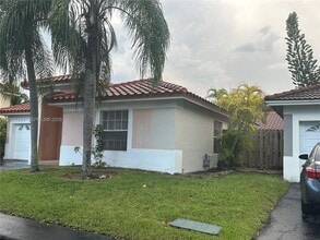 Building Photo - 5768 NW 98 Pl