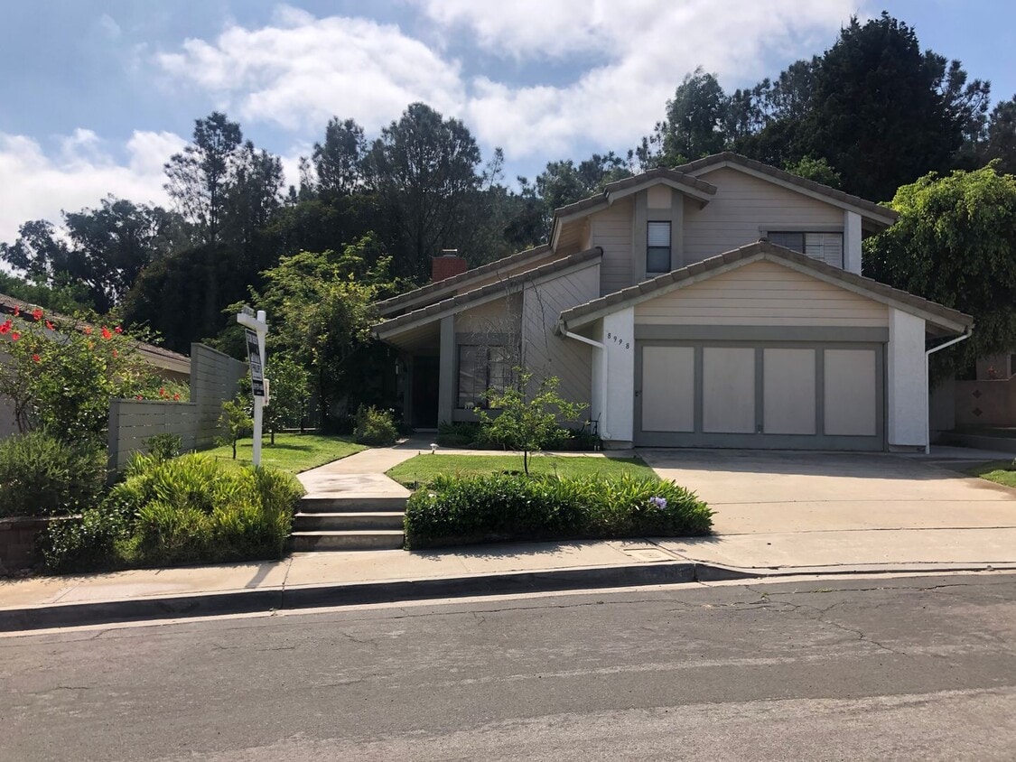 Primary Photo - Beautiful Four Bedroom Two Story Home - UT...