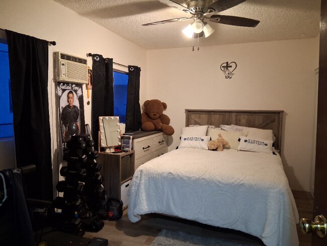 Foto del edificio - 1022 S Vancouver Ave