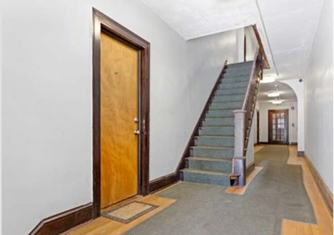 Building Photo - 254 S Whitney St