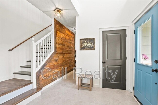 Building Photo - 2522 W Juliann Ct