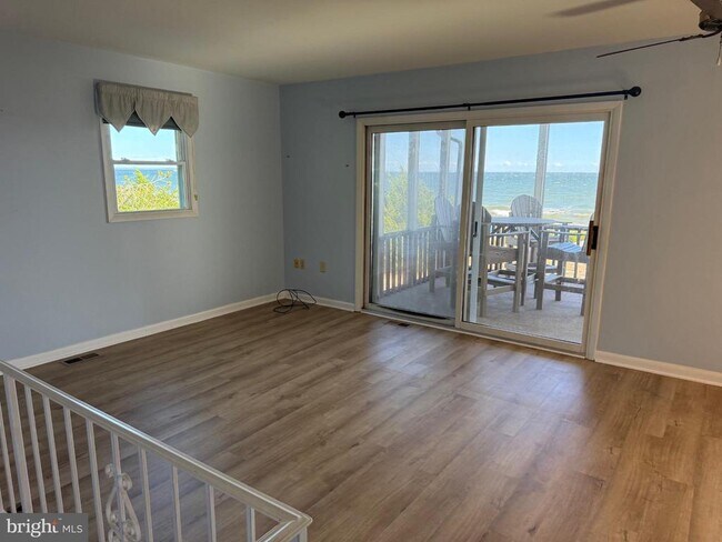 Foto del edificio - 3183 Calvert Blvd