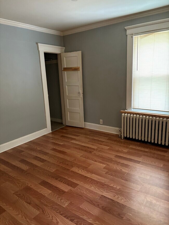 Foto del edificio - 50 Woodbridge Ave