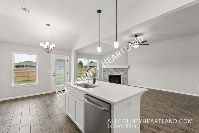 Foto del edificio - 1017 Redwood Creek Dr