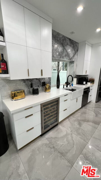 Foto del edificio - 7511 W 81st St