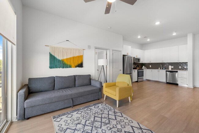 Foto del edificio - 633 E Main St