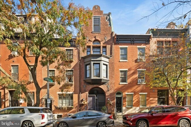 Building Photo - 317 S 18th St