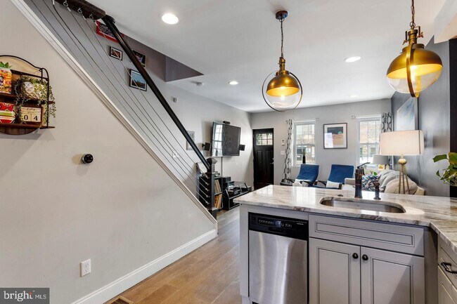 Building Photo - 2630 E York St