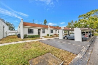 Building Photo - 9224 Mission Oaks Blvd