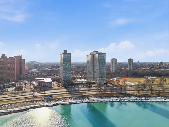 Foto del edificio - 4800 S Chicago Beach Dr